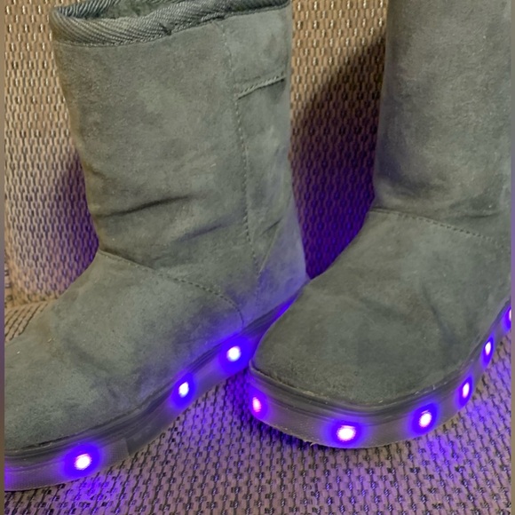 Children’s LED Flash Lights Kids Boots - Picture 8 of 11